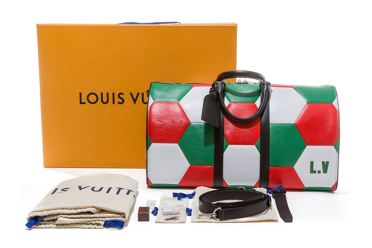 Louis Vuitton x FIFA World Cup Keepall Bandouliere Hexagonal 50 Noir in Epi  Leather with Silver-Tone - US