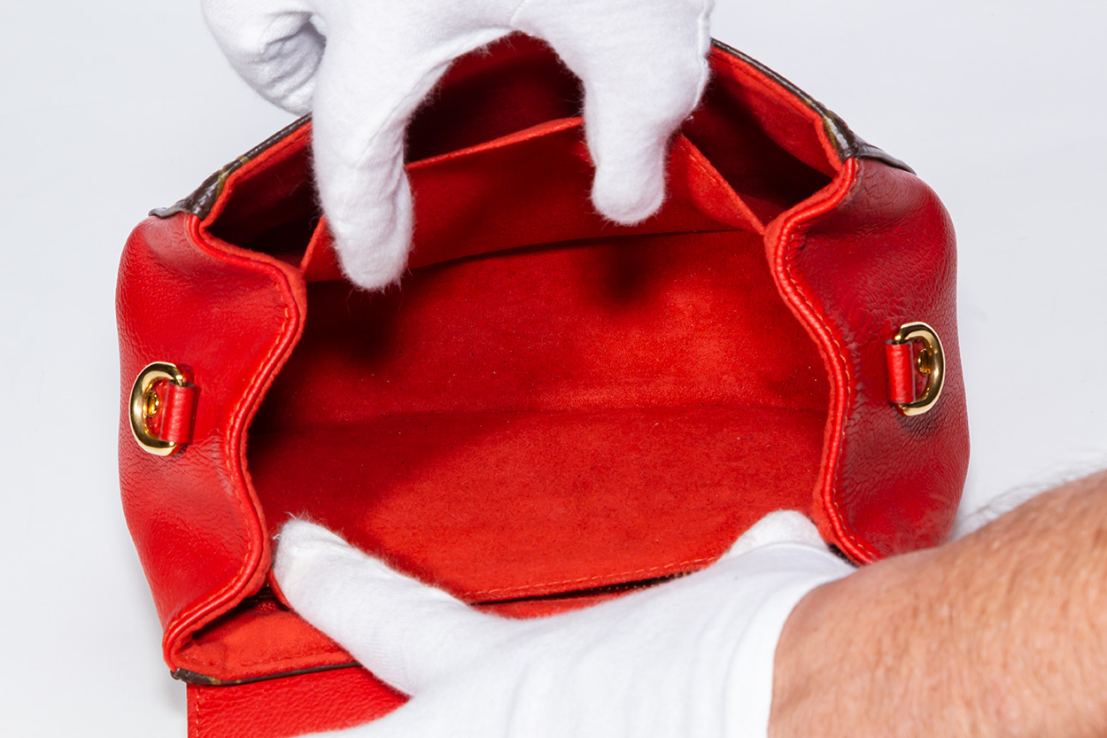 Louis Vuitton Eden Handbag 327898  Cut Out Small Leather Shoulder