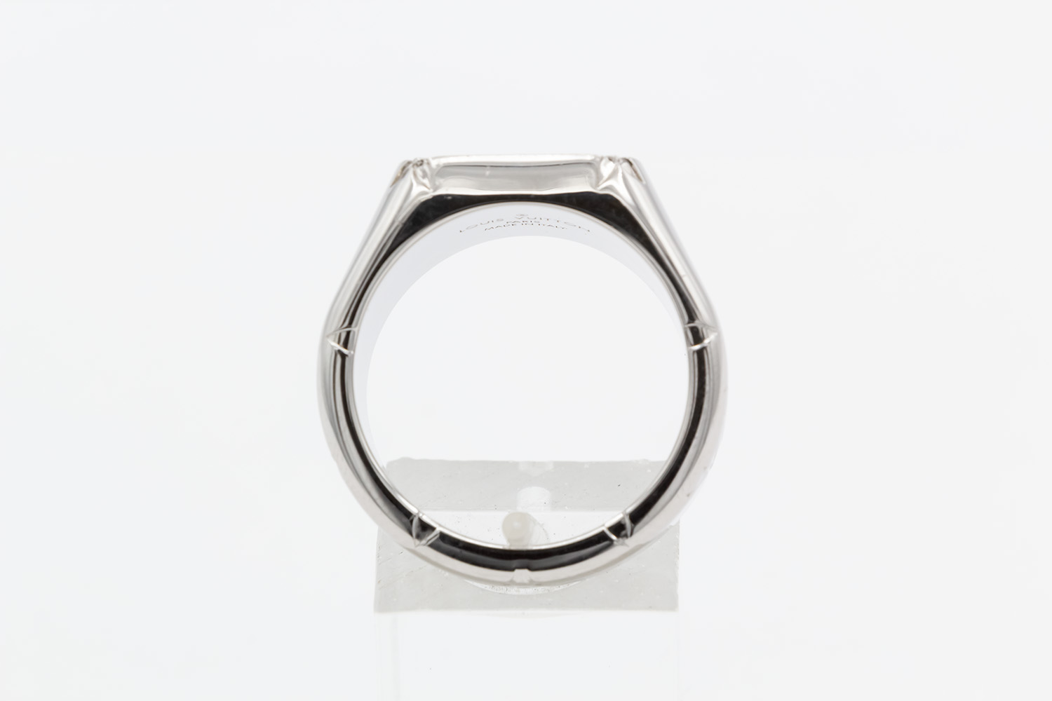 Louis Vuitton® Monogram Signet Ring Palladium. Size L in 2023